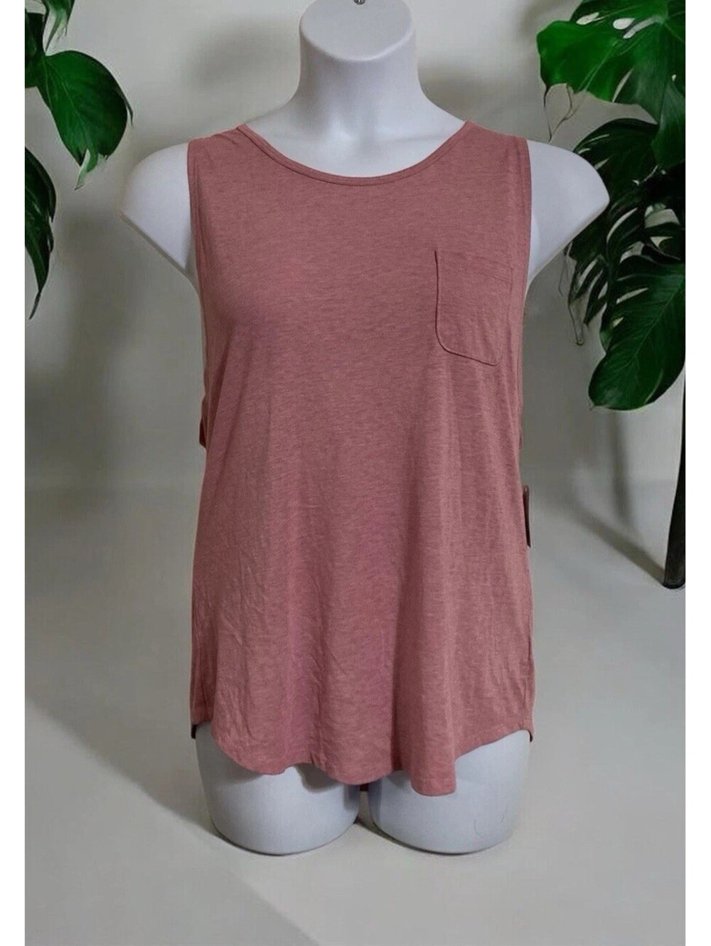 Women NWT BCG Pink Sleeveless Pullover Cotton Blend Top Sz L